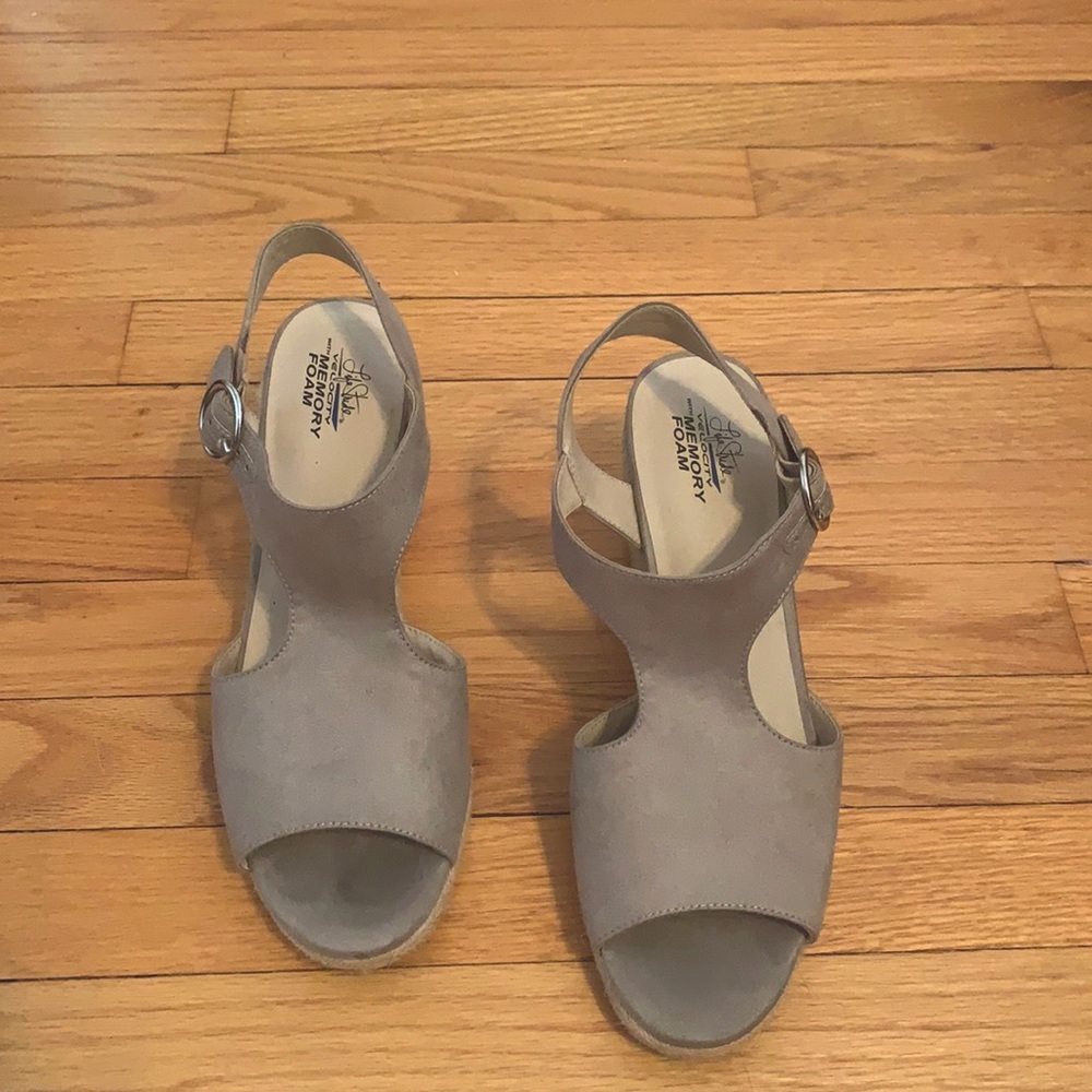 Women’s Wedge Sandals
